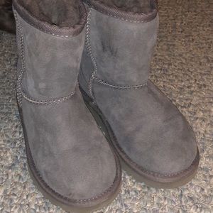 Youth Ugg size 11
